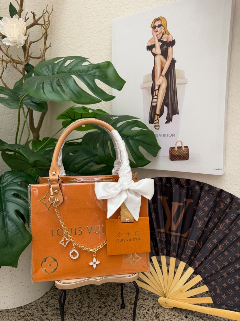 🧡🤍 Louis Vuitton Gift Bag Tote🤍🧡